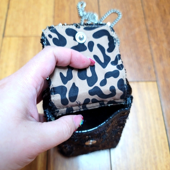 Nine West Sequins Chain Walllet - Picture 3 of 8